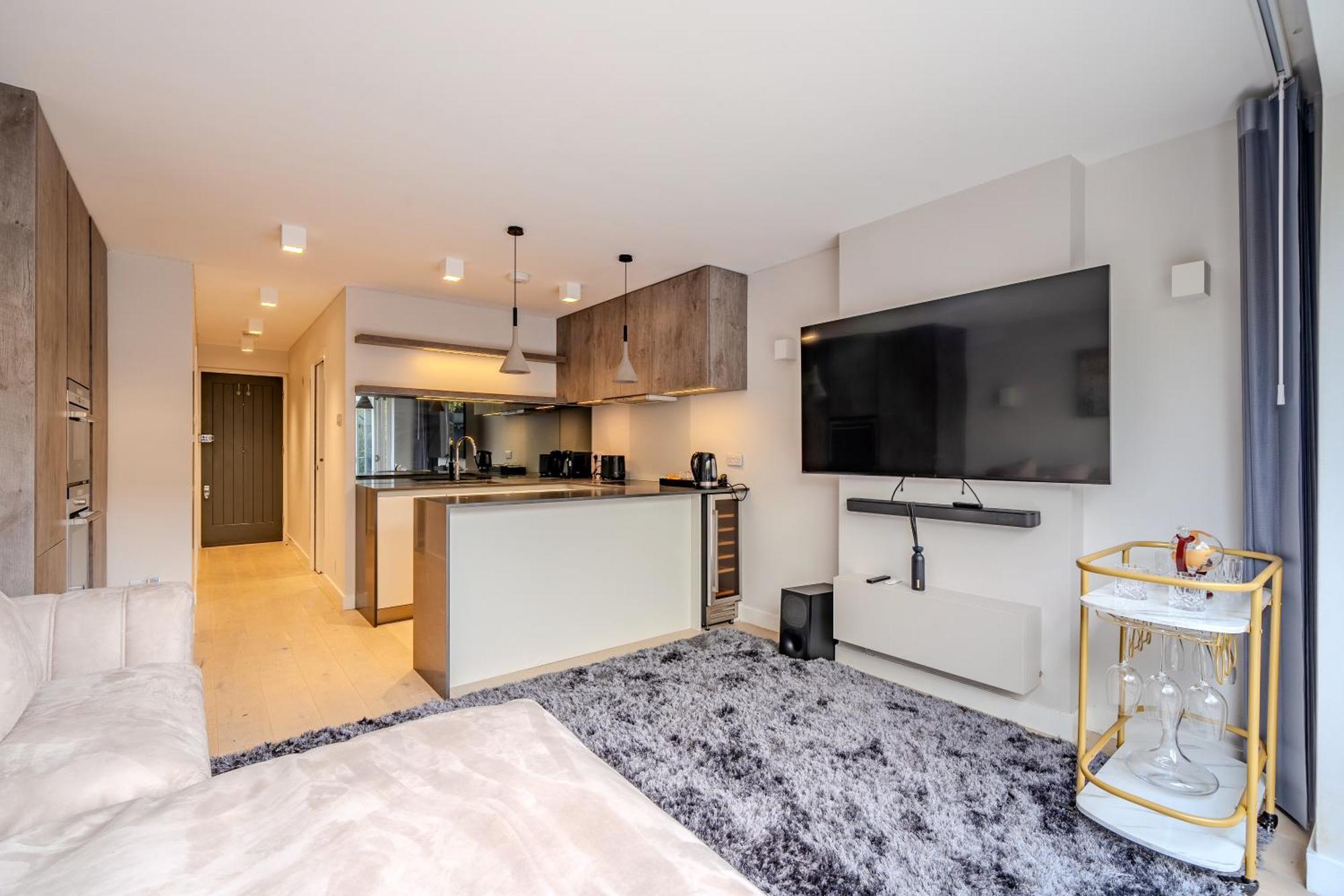 Stunning 1 Bedroom In The Heart Of Appartamento *
